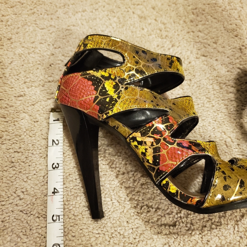 Snake Pattern Heels - Picture 6 of 6